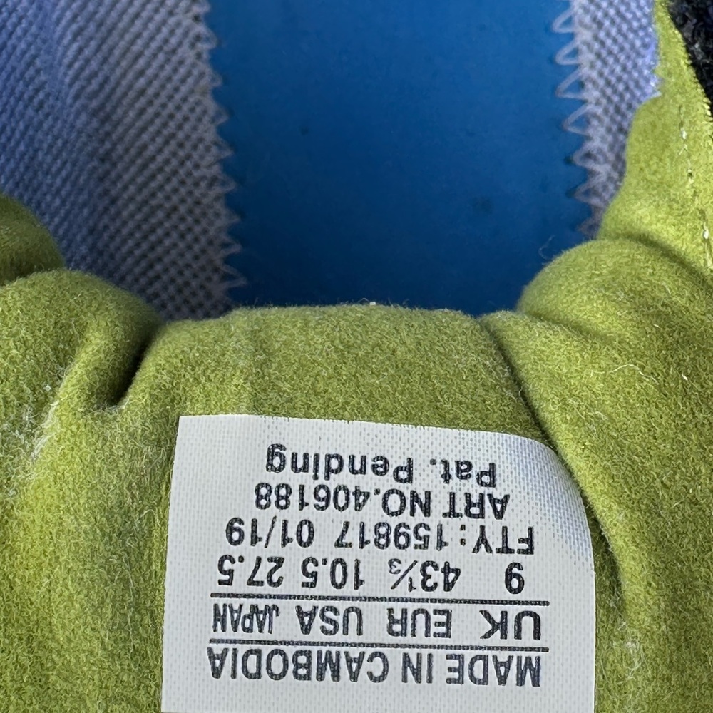 Salomon Blue and Green Sneakers with Contagrip Traction - Picture 7 of 7